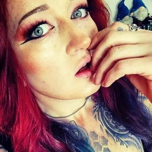 Meet your Posher, Alexandra